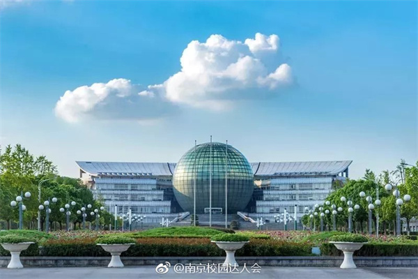 2023十大股票配资平台:掘金股市,风险与机遇并存!